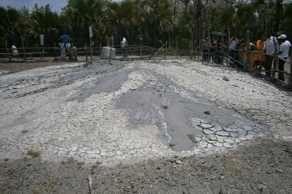 Mud Volcano and Nature Drive gallery image 2